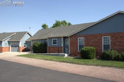 1104 Fairview Ave, Canon City CO exterior