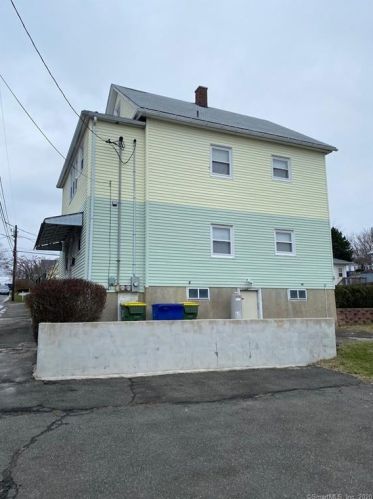 145 Granby St, Waterbury, CT 06708-4525