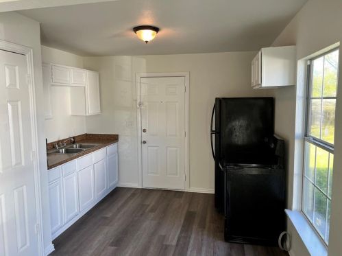 2518 Birdell St, Fort Worth TX  76105-2914 exterior