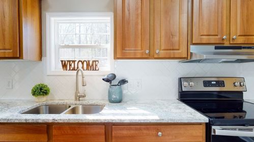 5077 Old Magnolia Ln, North Augusta, SC 29842-8027