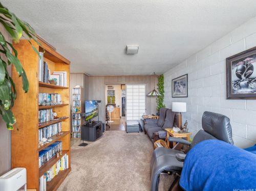 2824 Kihei Pl, Honolulu HI  96816-1310 exterior