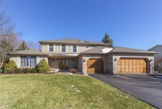 877 Kingston Ln, Hanover Park, IL 60103-4561