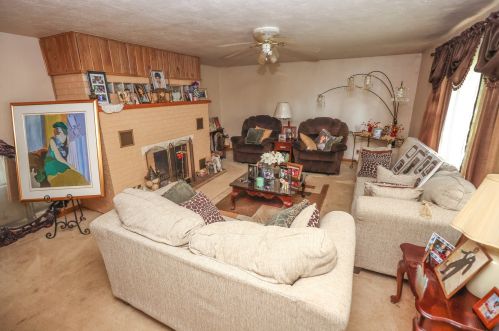 1403 Newton Ave, Joliet, IL 60433-3010