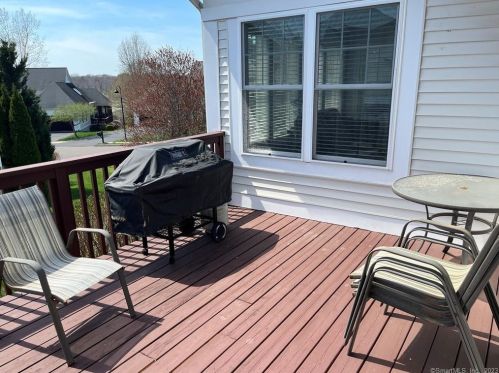 401 Strawberry Ln, Wapping CT  06074-2097 exterior
