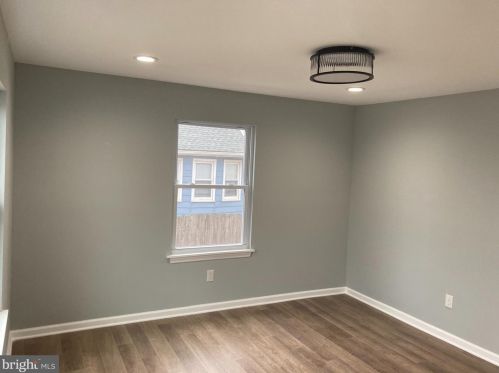 421 Parkinson Ave, Trenton, NJ 08610-5013