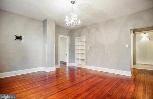 328 Mildred St, Charles Town WV  25414-1834 exterior