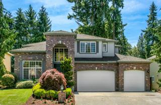 16031 44th Ct, Redmond, WA 98052-5232