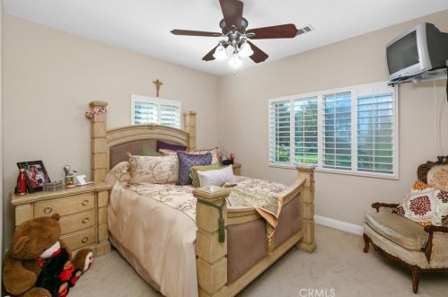 18003 Green Orchard Pl, Riverside CA  92508-8743 exterior