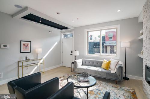 1310 30th St, Philadelphia, PA 19146-3502