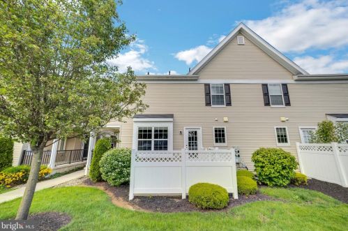 402 Lexington Mews, Auburn, NJ 08085-1284