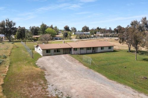 2649 Main St, Ramona, CA 92065-2554