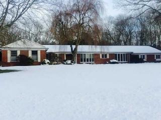 7 Juniper Ln, Providence, RI 02919-2896