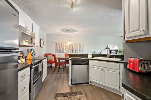 4924 Grenwich Ave, Saint Paul MN  55128-2059 exterior