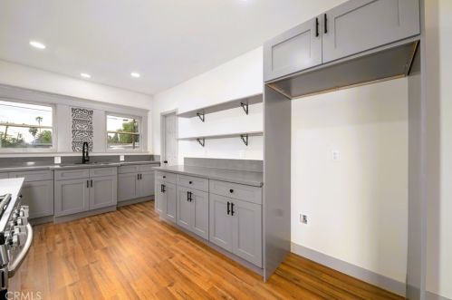 5743 Magnolia Ave, Riverside CA  92506-1824 exterior