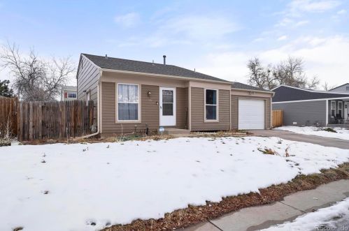 19551 Batavia Dr, Aurora CO  80011-5310 exterior