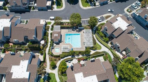 321 Deerfield Ave, Irvine CA  92606-7608 exterior