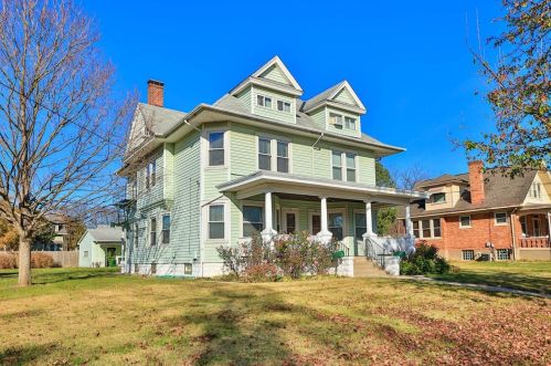 32 Hereford St, Cincinnati, OH 45216-1108