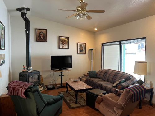 460 Ponderosa Dr, Peninsula Village, CA 96137-9568