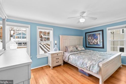 725 Silver Spring Ave, Silver Spring MD 20910-4616 exterior