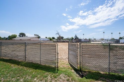 5550 Jurupa Ave, Riverside CA 92504-1252 exterior