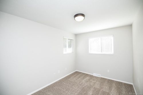 6297 Niagara Ct, Englewood CO 80112-1011 exterior