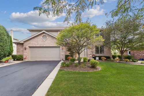 2802 Southwind Dr, Mokena, IL 60451-9242