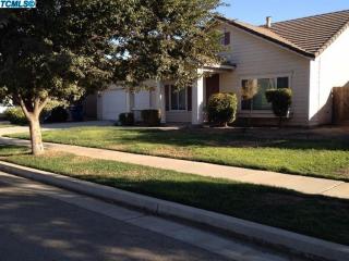 1485 Clarete Ave, Tulare, CA 93274-1645