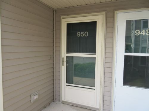 950 Penny Ln, Sycamore, IL 60178-1250