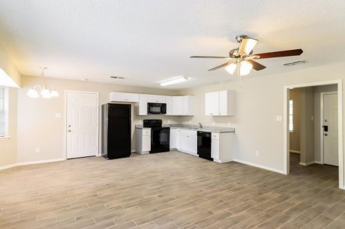 2801 Shasta Trl, Fort Worth TX  76133-4317 exterior