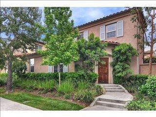 196 Rhapsody, Irvine, CA 92620-2813