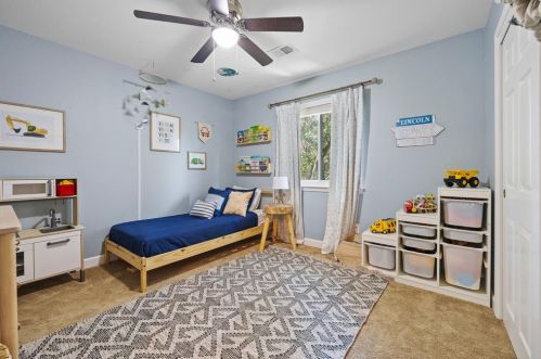 4246 Cyn Gln Cir, Austin TX  78732-2187 exterior