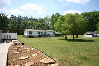 129 Lovin Farm Rd, Vonore, TN 37885-2025