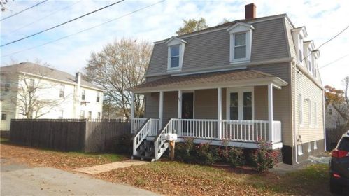86 Lyman Ave, Warwick, RI 02888-2217