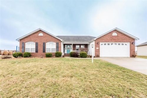 156 Patton Dr, Fort Russell, IL 62010-2267