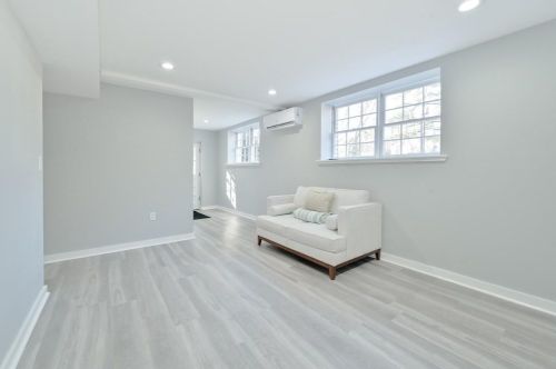 5830 Hilderbrand Dr, Atlanta GA  30328-4155 exterior