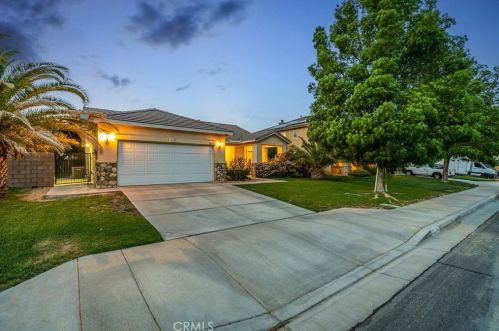2035 Avenue, Lancaster, CA