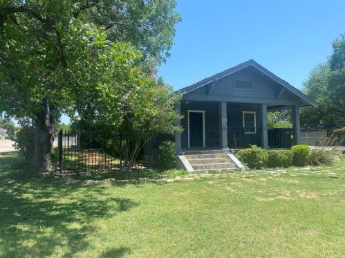 5136 Locke Ave, Fort Worth, TX 76107-5216
