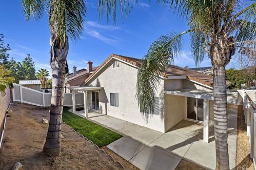 7350 Ayers Rock Rd, Riverside CA 92508-6044 exterior