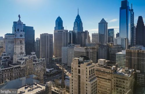 1228 Arch St, Philadelphia PA  19107-2816 exterior