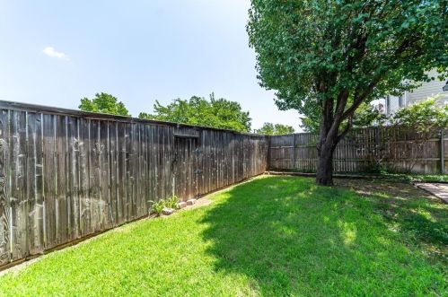 2121 Stradivarius Ln, Carrollton TX 75007-2218 exterior