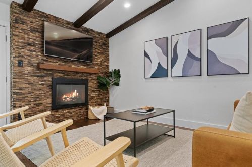 6608 Betty Cook Dr, Austin TX  78723-2712 exterior