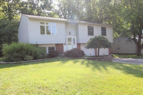 3346 Grovewood Dr, Cincinnati, OH 45251-1517