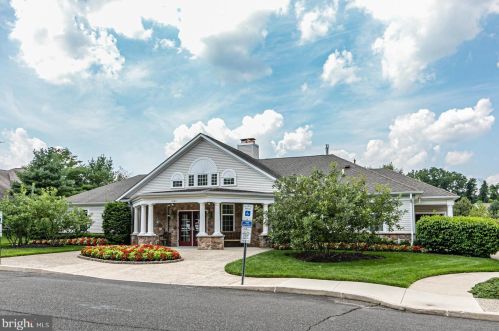 124 Copperfield Dr, Trenton NJ  08648-2583 exterior