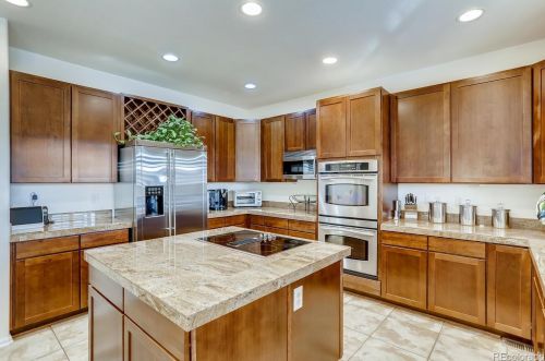 6118 Fundy Way, Aurora CO 80016-3860 exterior