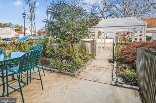 10281 Wilde Lake Ter, Columbia, MD 21044-2502