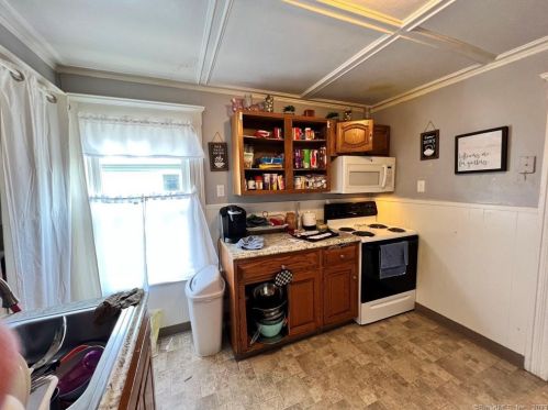 29 Clarence St, Torrington CT  06790-6709 exterior