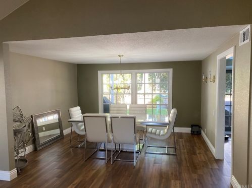 10 Vispera, Irvine CA  92620-2127 exterior