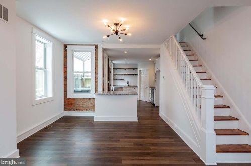 535 Strawberry St, Lancaster PA  17602-4466 exterior