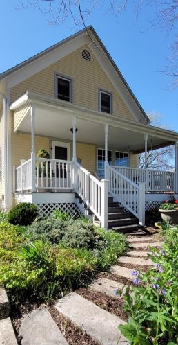 220 Pacific St, Frankfort, IL 60423-1619