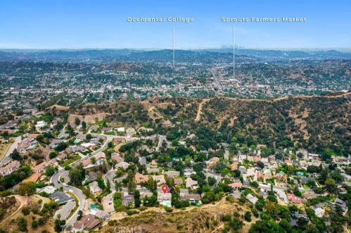 231 Sleepy Holw Dr, Glendale CA 91206-4727 exterior